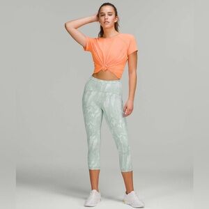 Lululemon leggings Swift Speed High-Rise Crop 21" Reverberate Chevron Jacquard